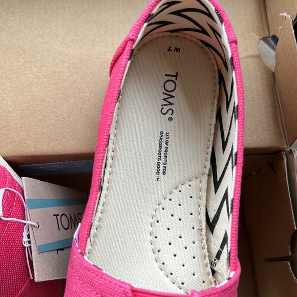 Pink TOMS - Picture 8 of 8